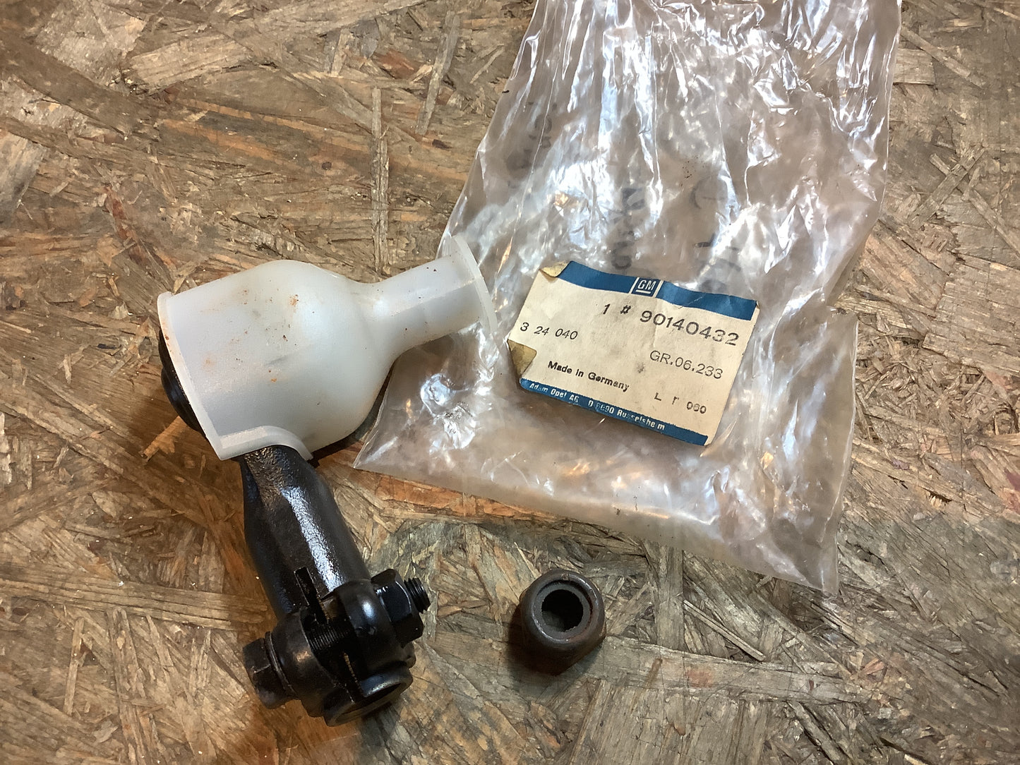 Kadett D Spurstangenkopf Original GM NEU
