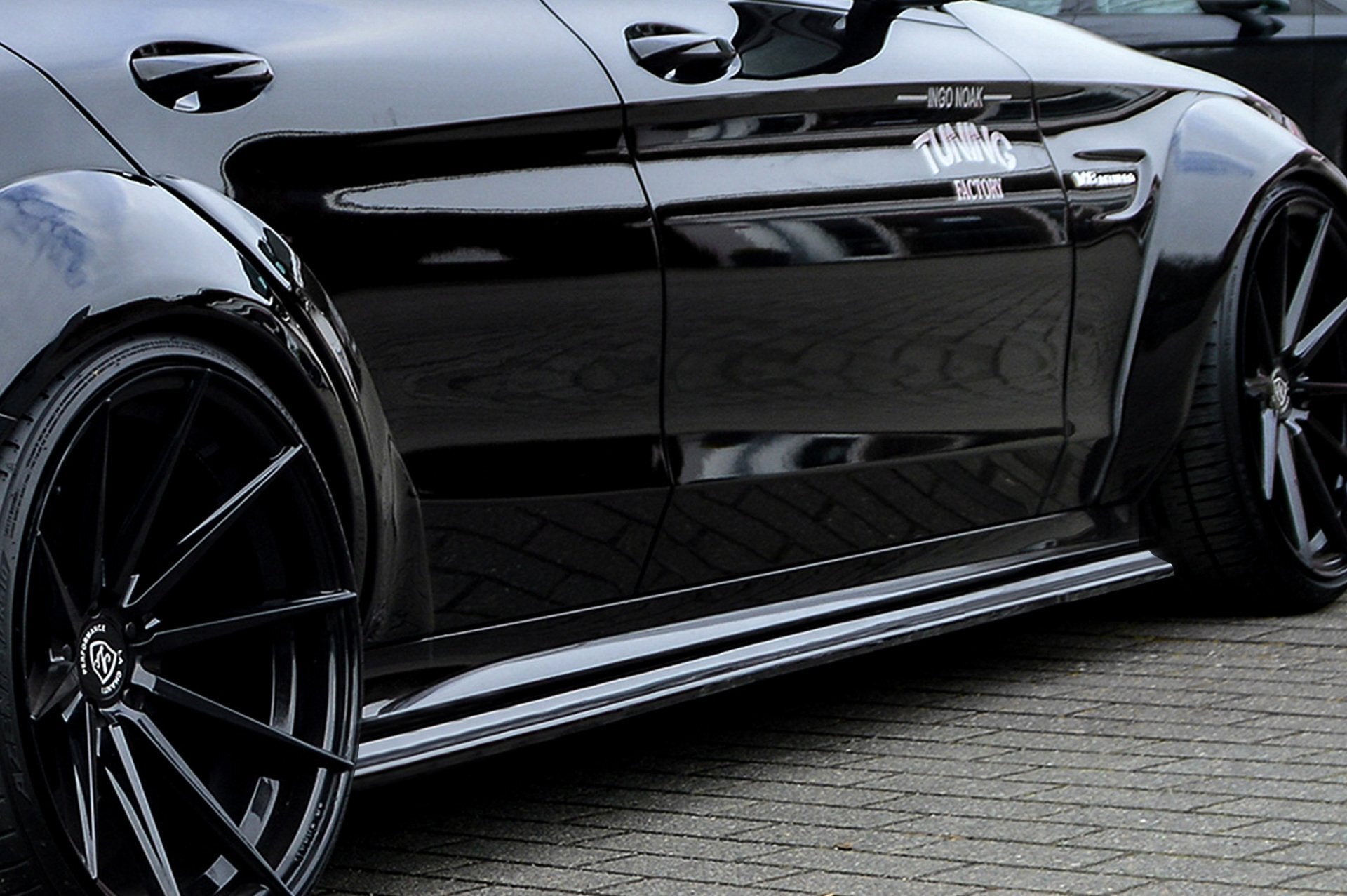CUP Seitenschweller Mercedes Benz C63 AMG, S205, T-Modell Schwarz Glanz
