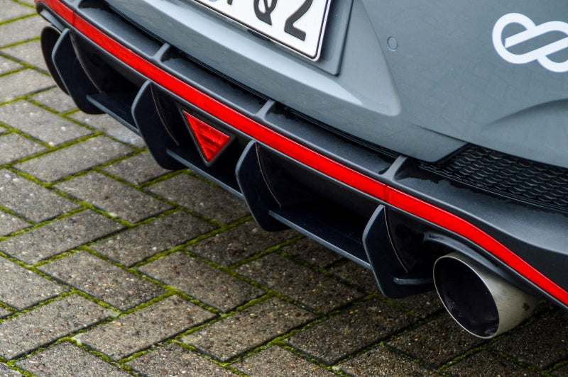 Gefräster Heckansatz Hyundai i30 Fastback N ab Bj.: 2018- Schwarz Matt