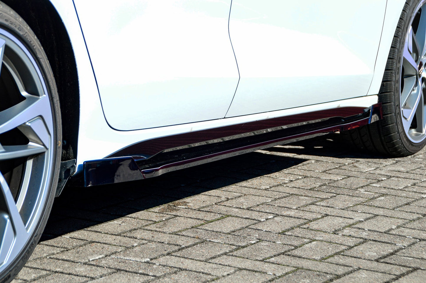 CUP Seitenschwellersatz mit Wing vorne/hinten Audi A3, 8Y Schwarz Matt