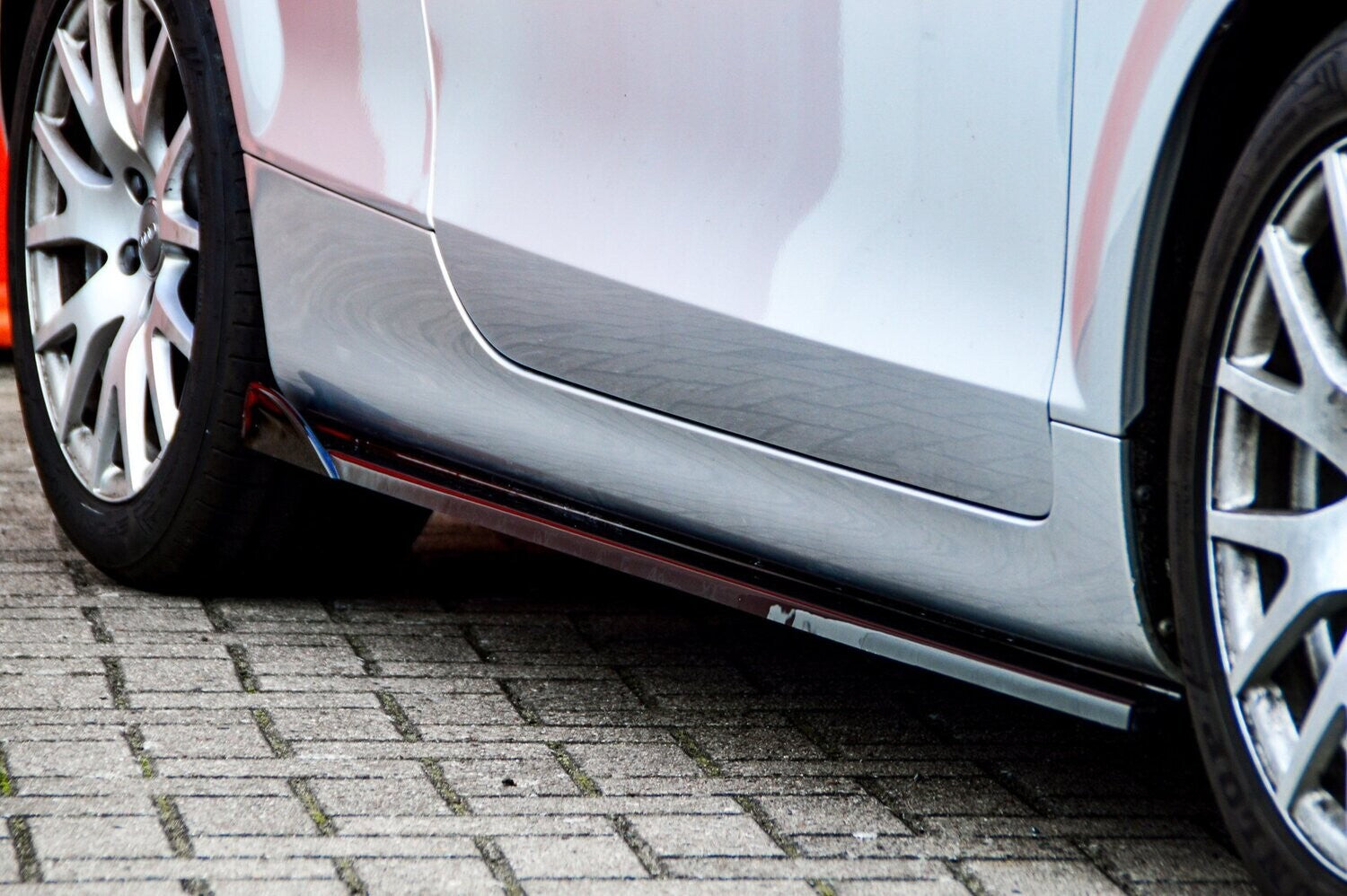 CUP Seitenschwellersatz Wing Audi TT 8J Ab Bj.: 2006-2014 Schwarz Glanz