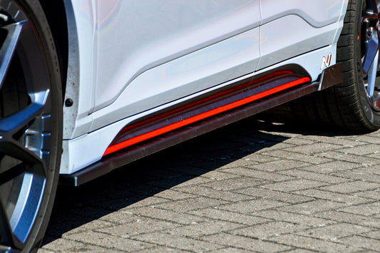CUP Seitenschwellersatz mit Wing hinten Hyundai Kona N-Line Schwarz Matt