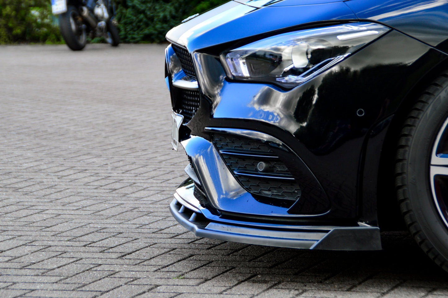 CUP Frontspoilerlippe mit Wing Mercedes Benz CLA X118 Shootingbrake Schwarz Matt