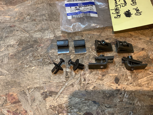 Opel Corsa B Befestigungssatz Schmutzlappen Original GM NEU