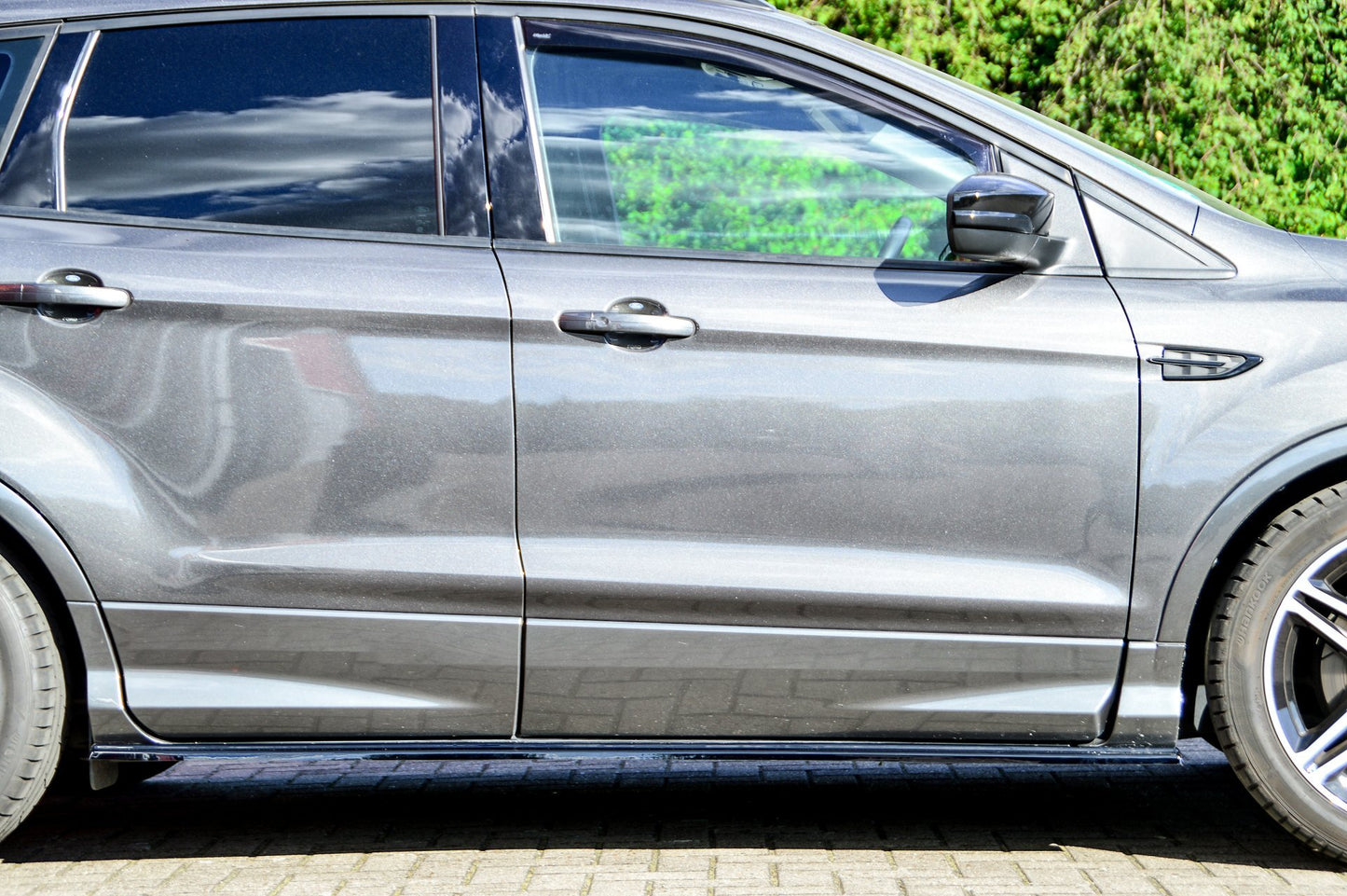 Seitenschwellersatz CUP Ford Kuga DM2 ab Bj.: 2016-2019 Schwarz Matt