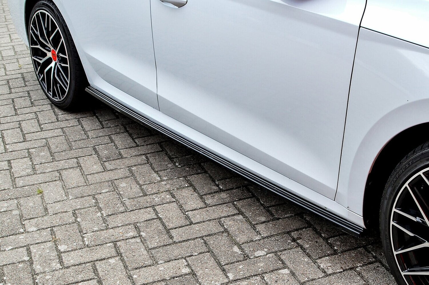 CUP Seitenschwellersatz ABS Skoda Octavia RS, NX, Combi Schwarz Matt