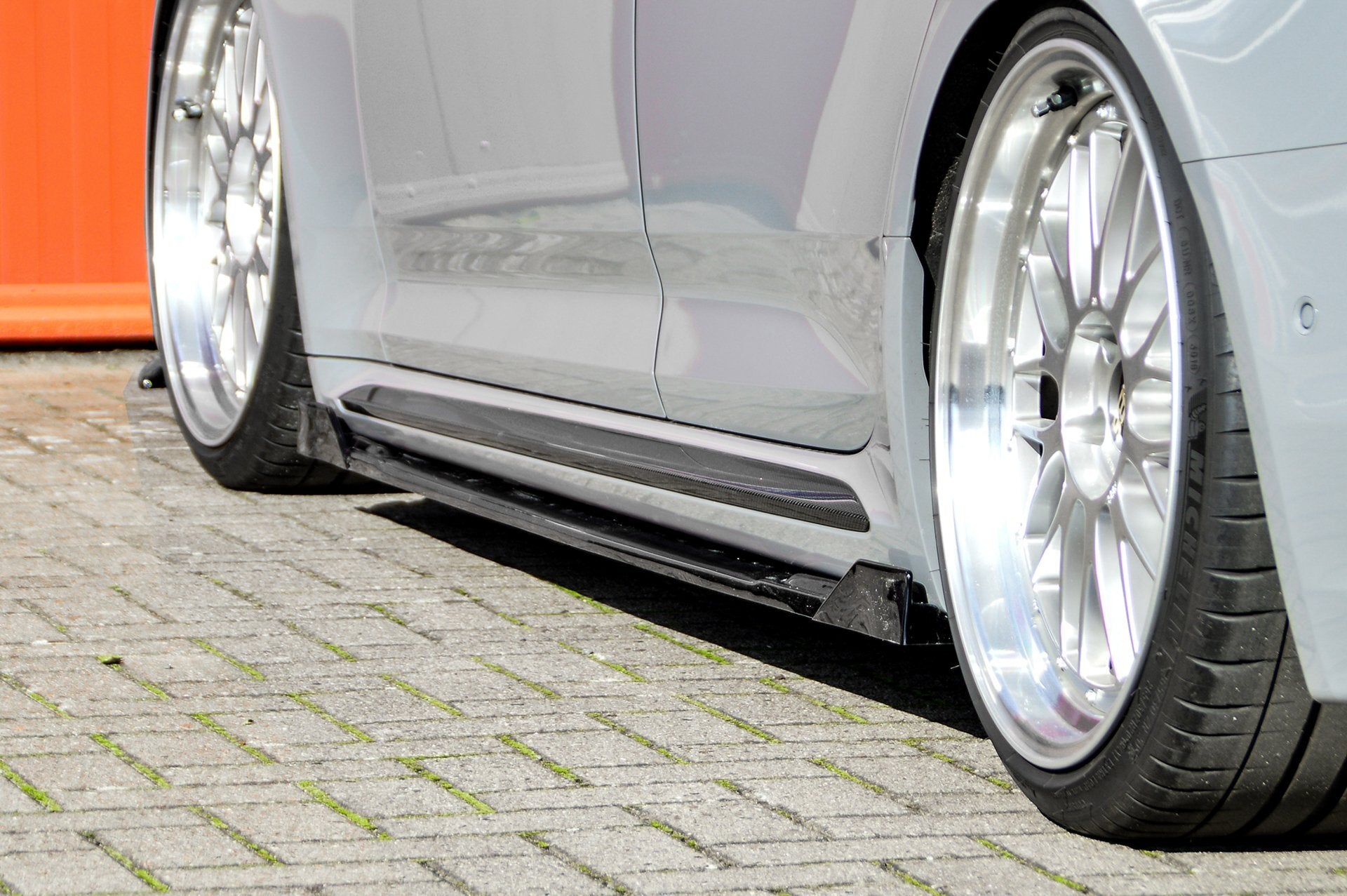 Seitenschwellersatz mit Wing Audi RS4, B9, Avant Bj.: 2017-2020 Carbon