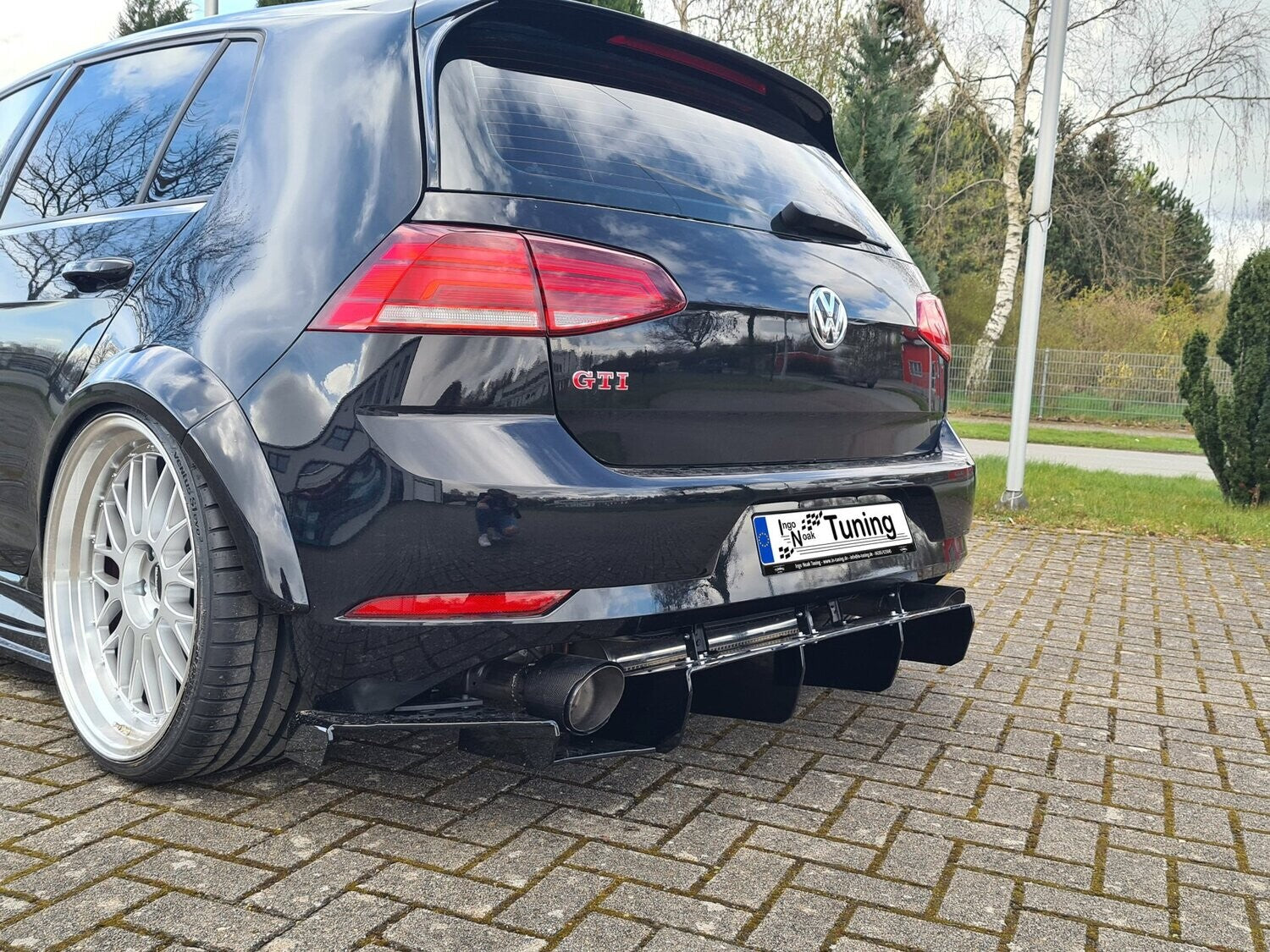 Gefräster Heckansatz Volkswagen Golf 7 GTI + GTD Typ AU Schwarz Matt
