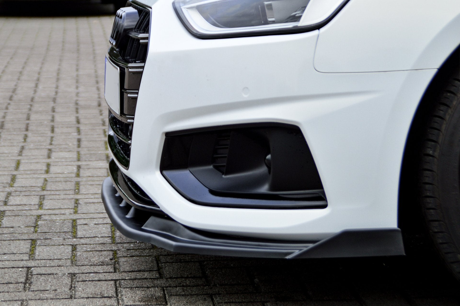 CUP Frontspoilerlippe ABS mit Seitenwing Audi A4 Facelift, B9 8W Carbon