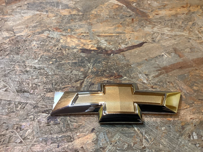 Chevrolet Spark Emblem Kofferraum Original GM NEU