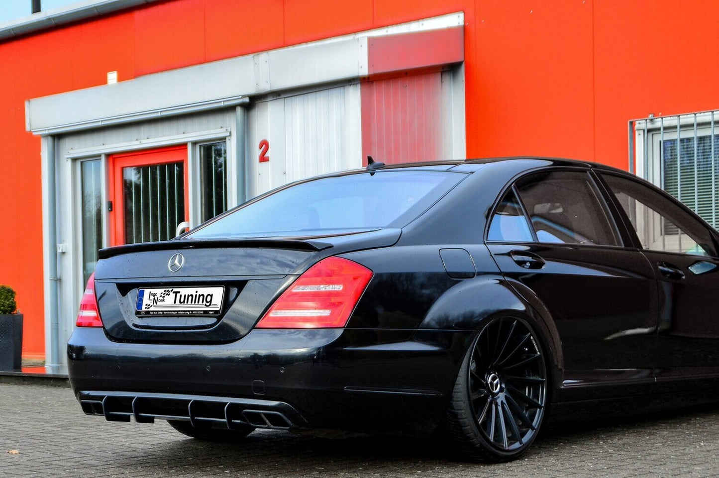 Gefräster Heckansatz Mercedes Benz S-Klasse, V221 Bj.: 2009-2013 Schwarz Matt