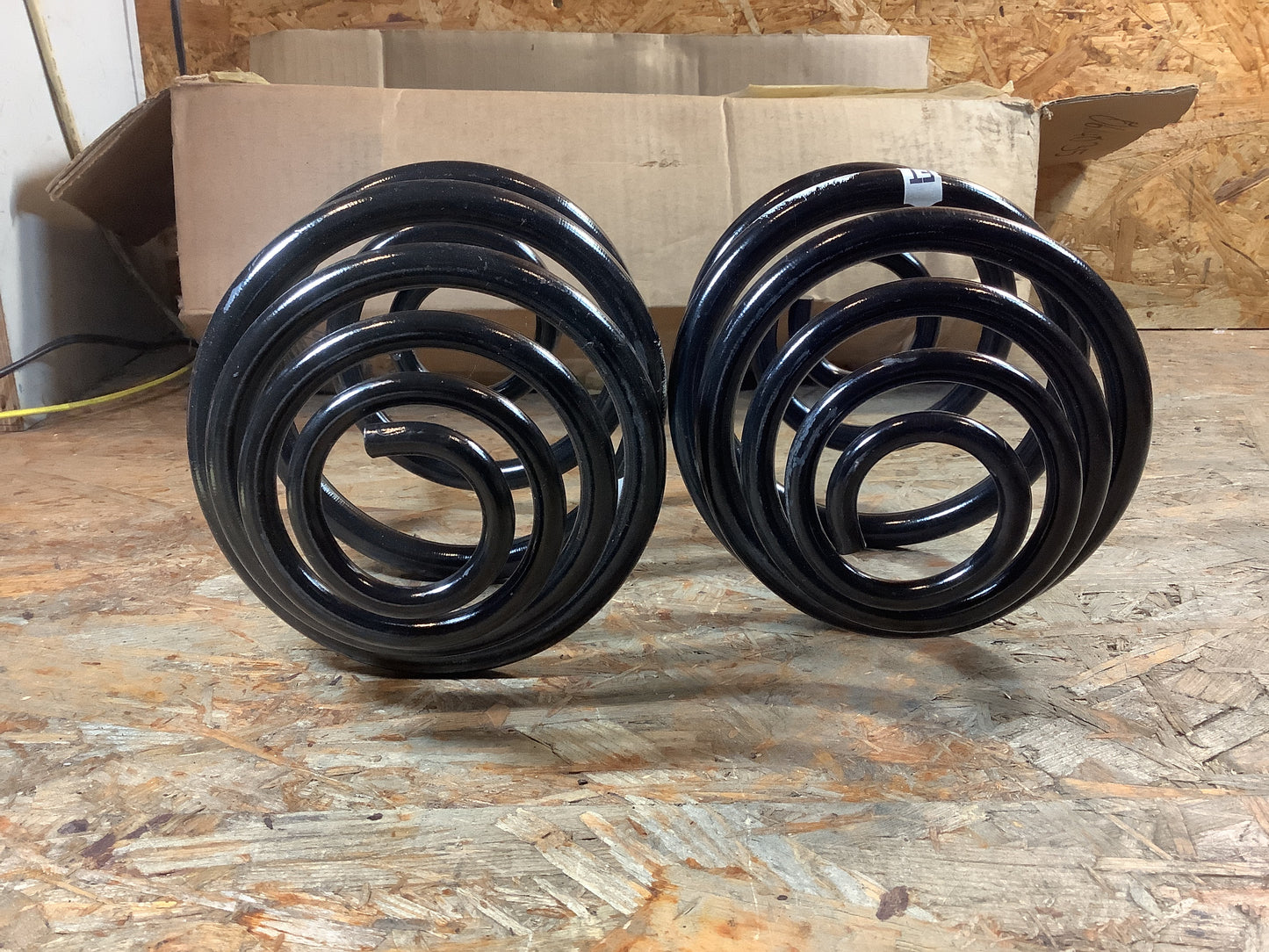 Opel Corsa B Federsatz hinten 5-Türer Schrägheck Original GM NEU