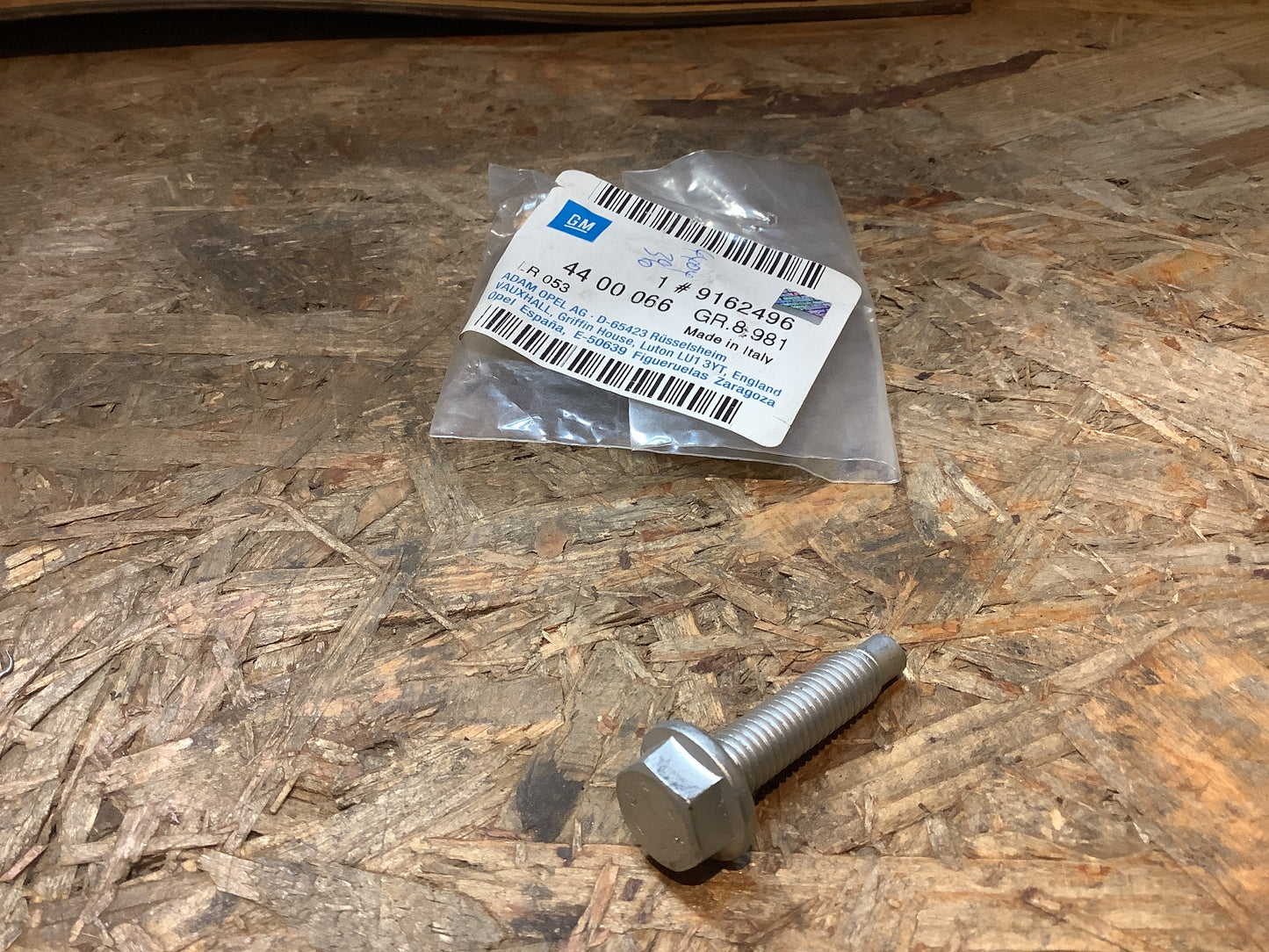 Opel Movano A 2,8 DTI Schraube Einspritzpumpe an Halter Original GM NEU