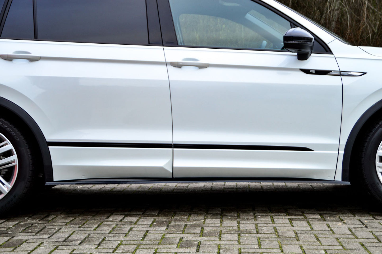 CUP Seitenschweller Volkswagen Tiguan Allspace 2 Typ AD1 Bj.: ab 2021- Carbon