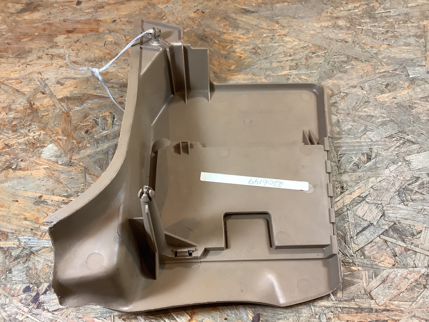 Opel Kadett, Bj. 84-91 Abdeckung, Säule V.R Original GM NEU