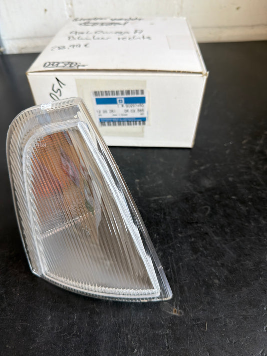 Original GM Opel Omega A Blinker rechts NEU