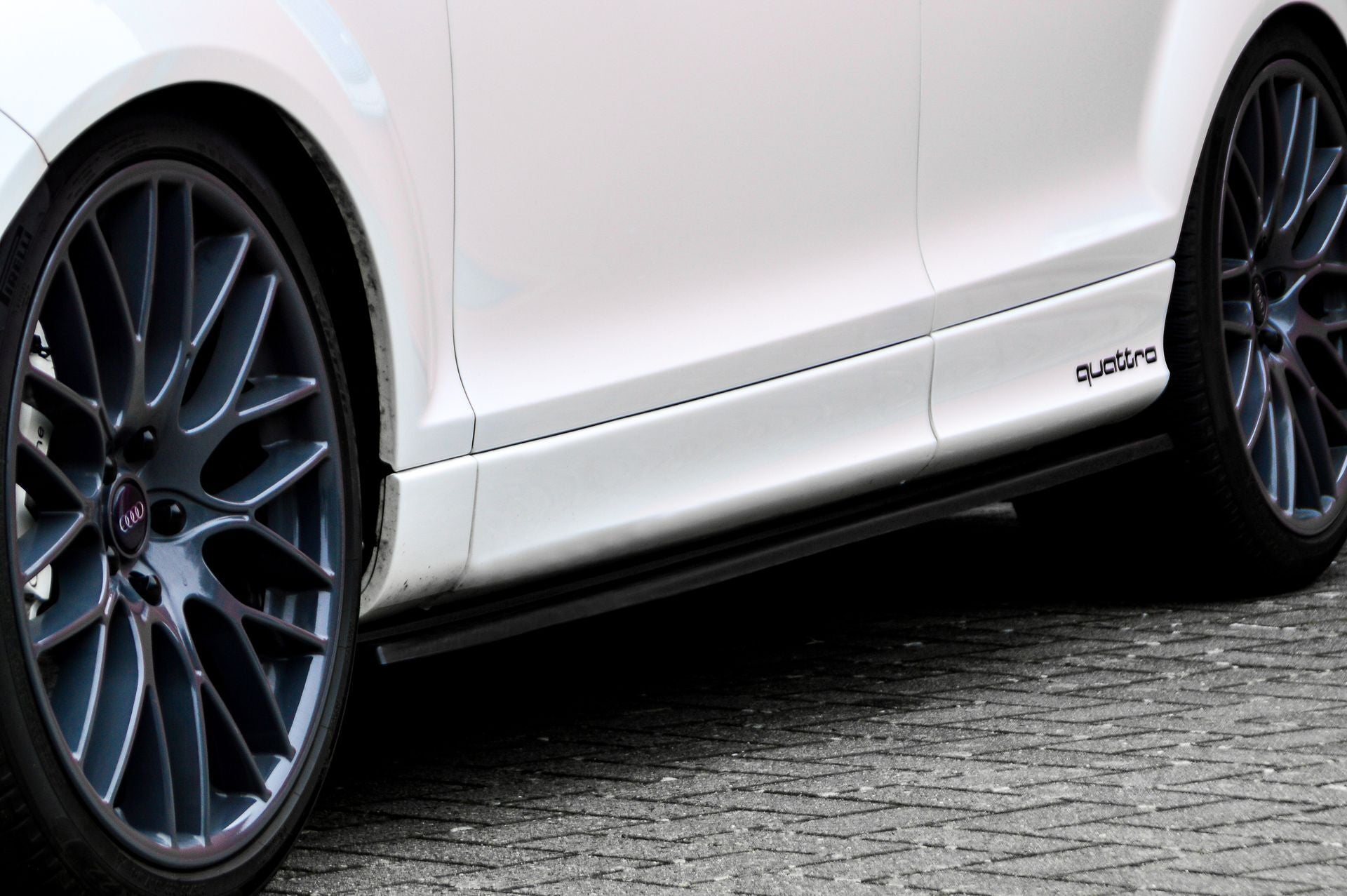 CUP Seitenschweller Audi Q7 4L Bj.: 2009-2015 Schwarz Glanz