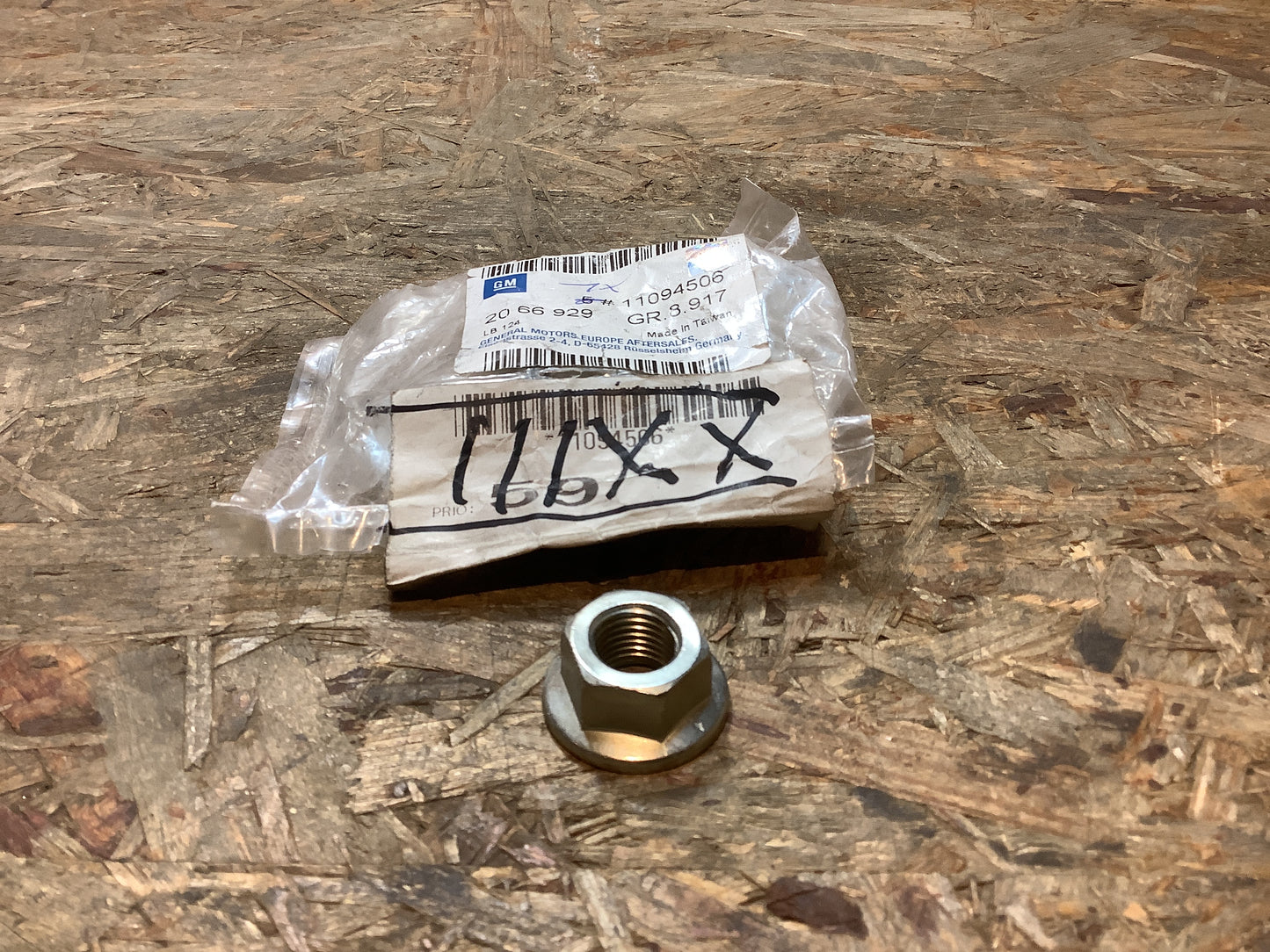 Modell unbekannt Mutter M14 Querlenker Hinterachse Original GM NEU