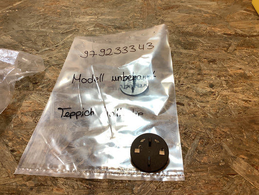 Modell unbekannt Teppich Halteclip NEU