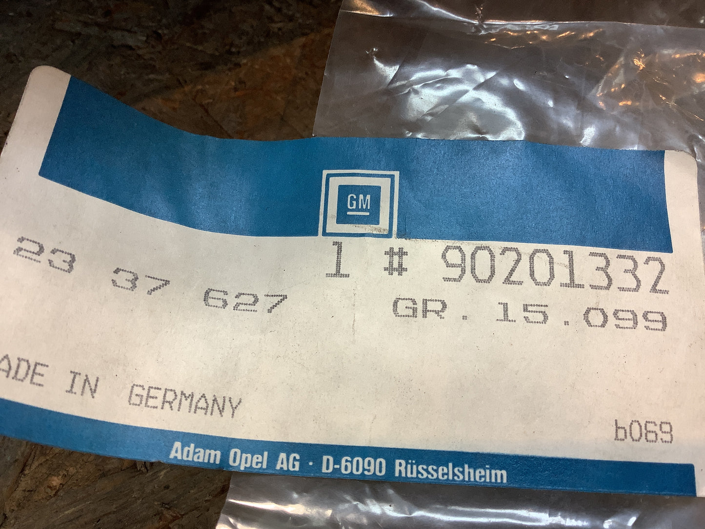 Kadett E Bj. 85-93 Teppich, Radhaus H.L Original GM NEU