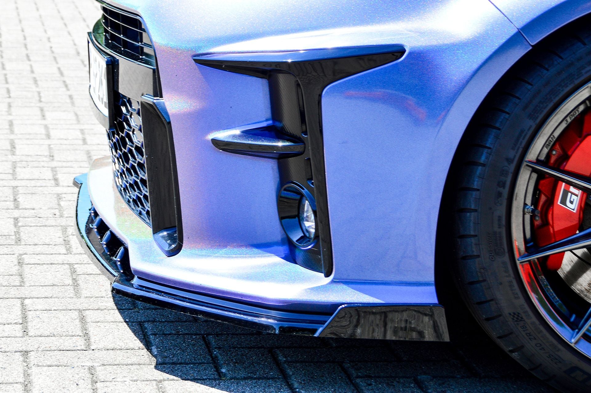 CUP Frontspoilerlippe ABS mit Seitenwing Toyota Yaris GR XP21 Carbon