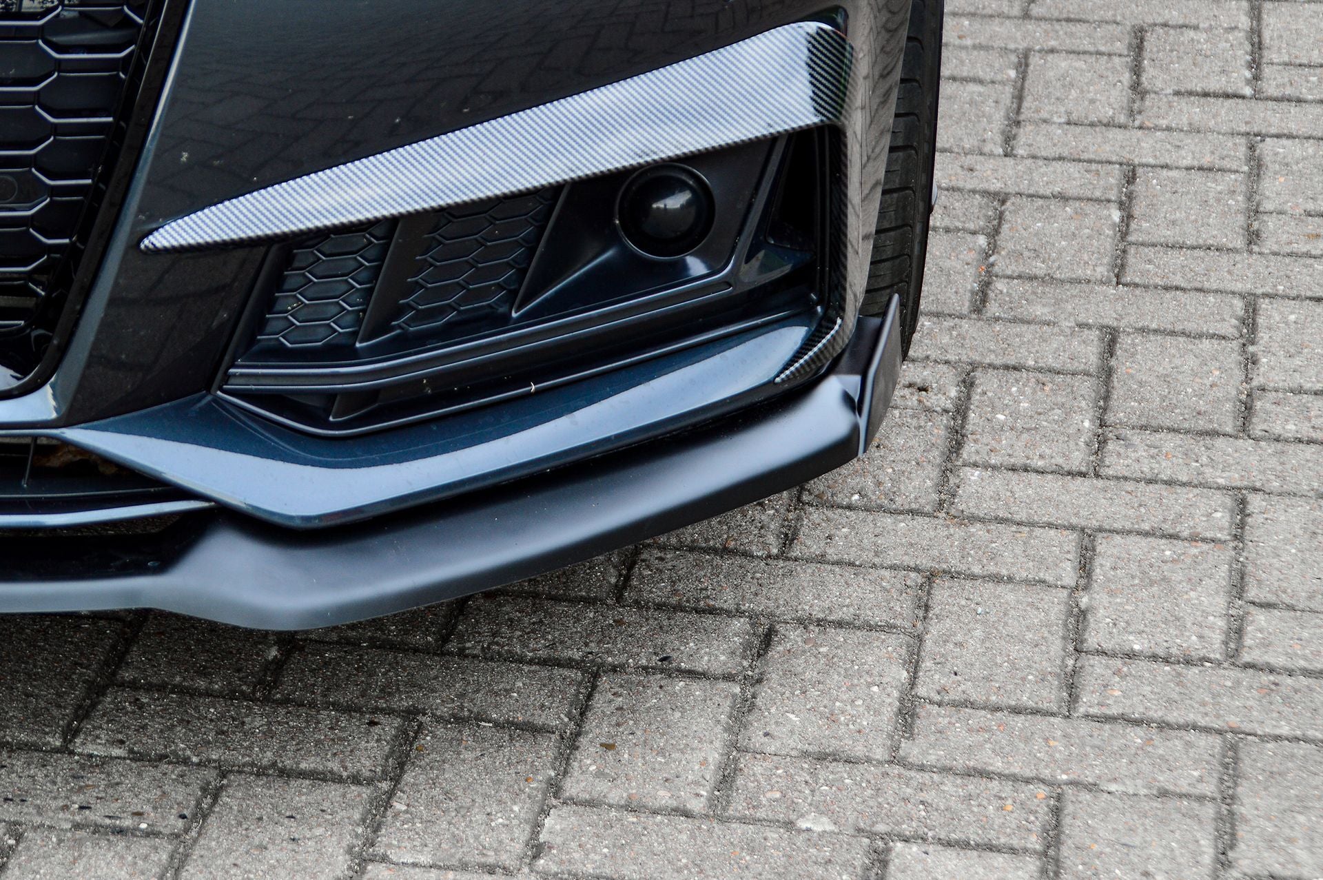 CUP Frontspoilerlippe ABS mit Seitenwing Audi A4 B9 Schwarz Matt