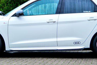CUP Seitenschwellersatz mit Wing vorne/hinten Audi A1 (GB) Schwarz Glanz