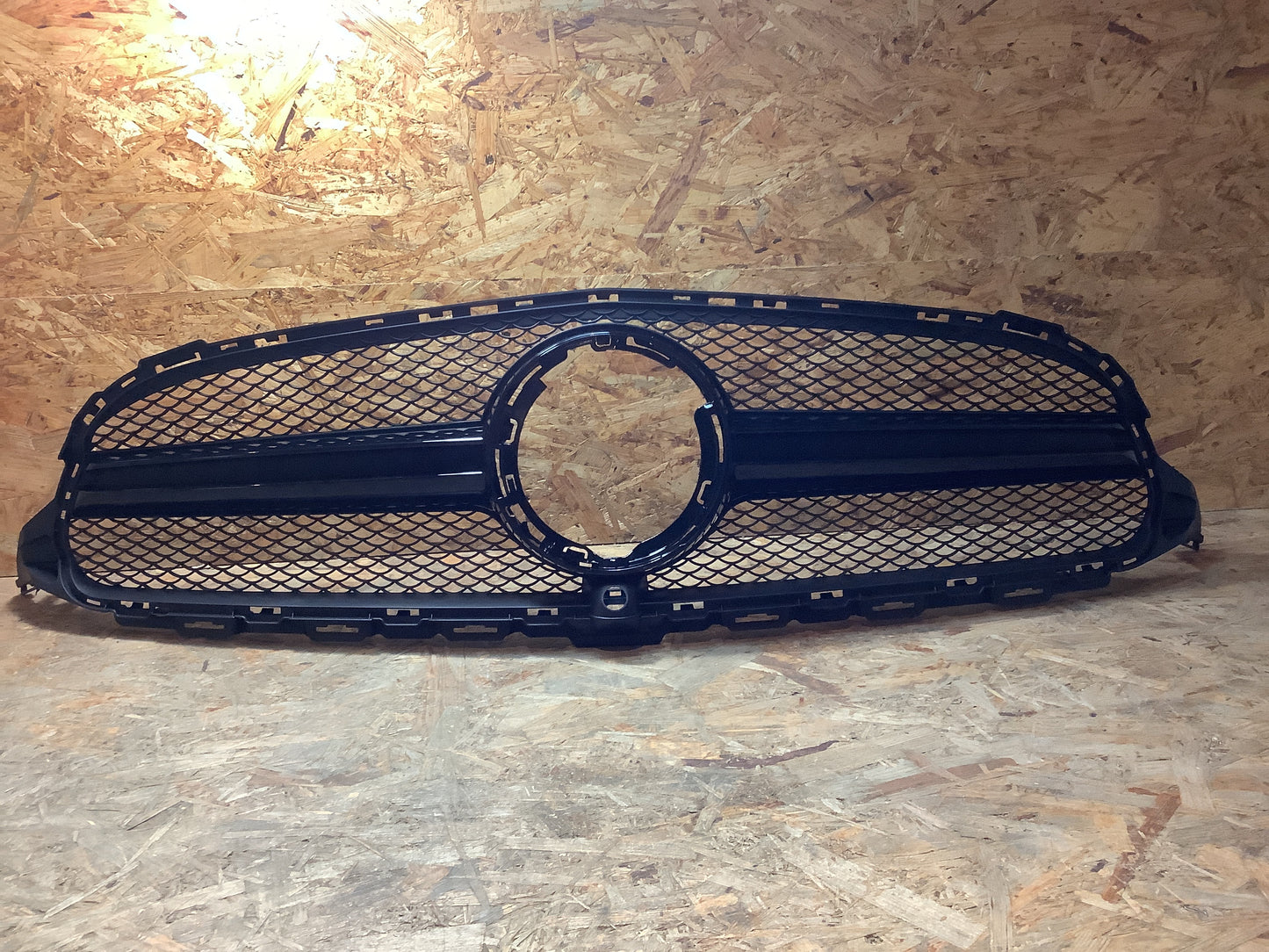 Kühlergrill Schwarz mit Kamera für Mercedes C-Klasse W205 Facelift 2018-2021