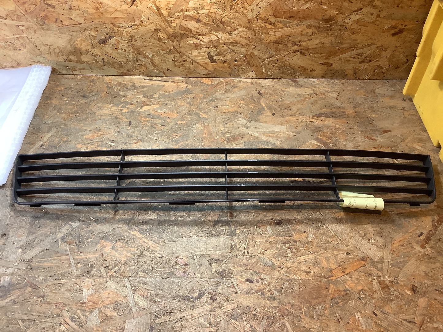 Ford Fiesta (Be256, MK5)  - Ford Focus (MK1) Frontschürze, Kühlergrill Original Ford NEU