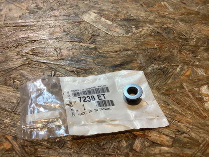 Citroën/Peugeot Mutter mit Basis NEU