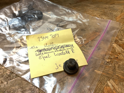 Opel Kadett E Halter Laderaumabdeckung NEU