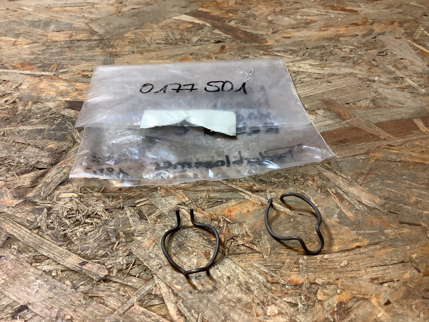 Manta B CC, Monza, Kadett D/C, Rekord E Federklammer NEU