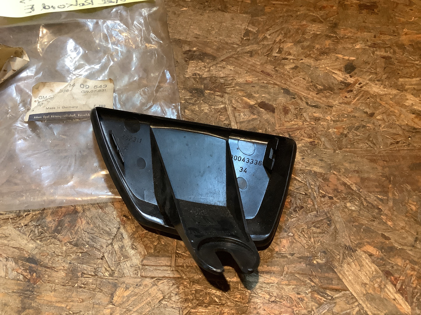 Rekord E Endstück Stoßstange hinten links Original Opel NEU