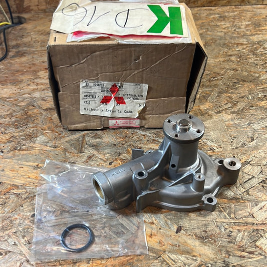 Original Mitsubishi Wasserpumpe Proton 92-00