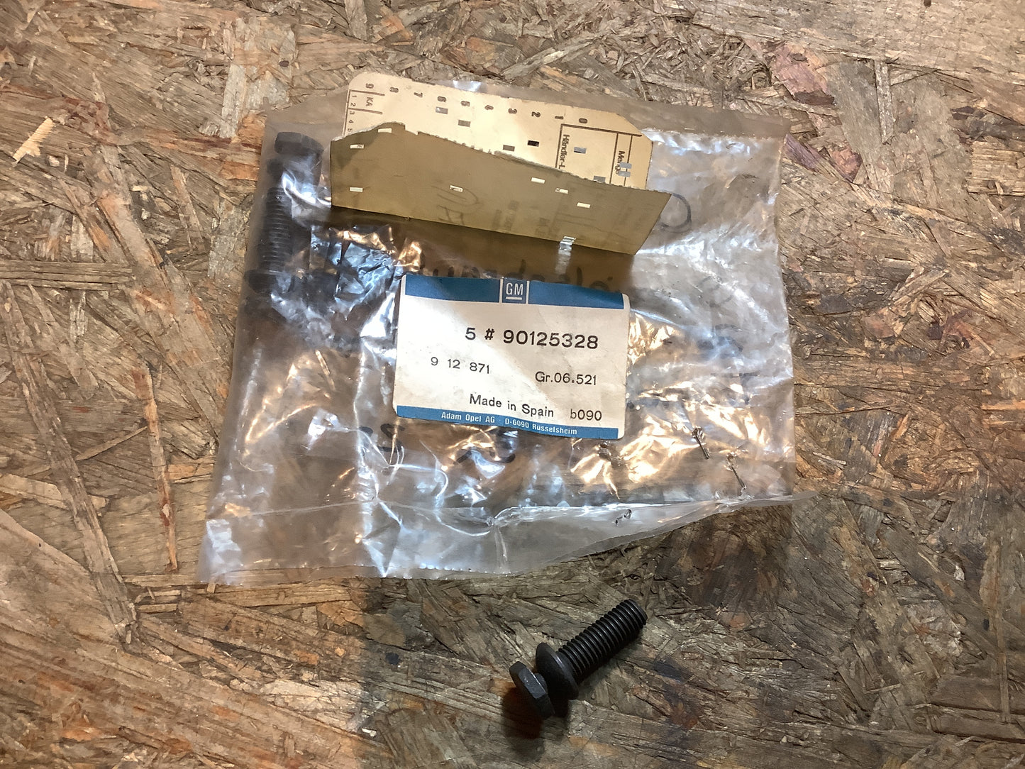 Corsa D Spezialschraube, Befestigung, Fanggitter/Trennwand Original GM Opel NEU