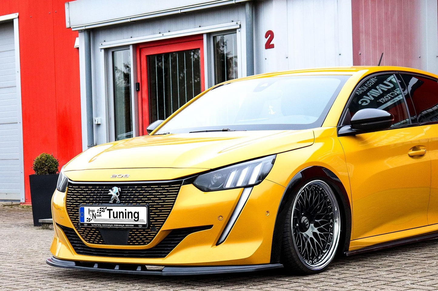 CUP Frontspoilerlippe ABS Peugeot 208 + e208 ,GT, GT-Line Schwarz Glanz