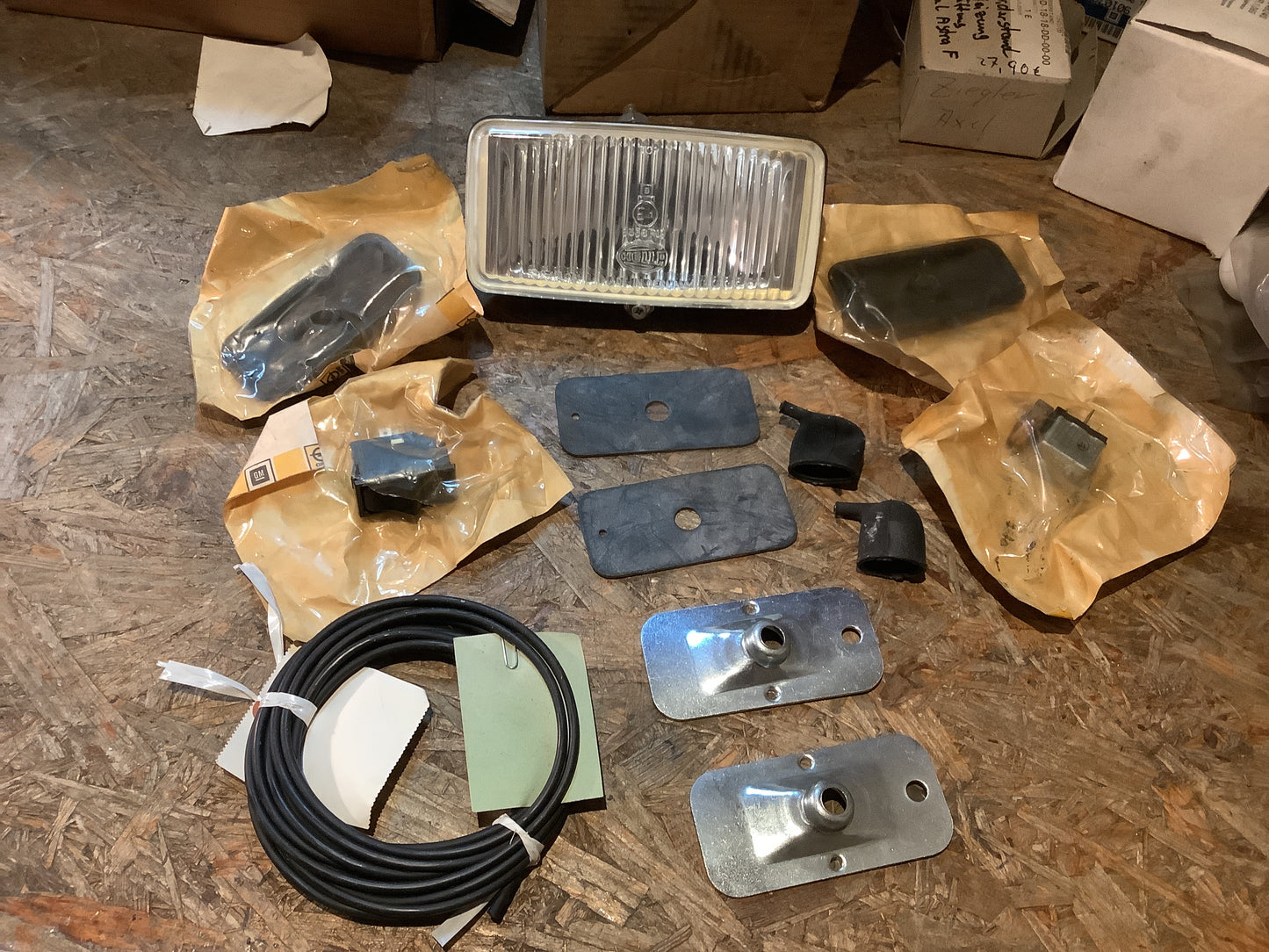 Opel Modell unbekannt Einbausatz Nebelscheinwerfer Original Opel NEU