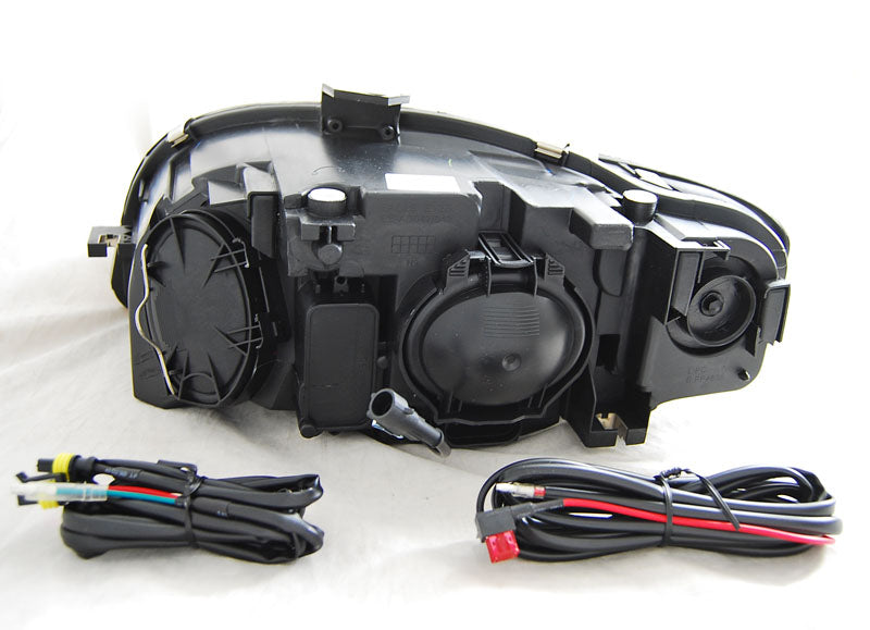 Tuning-Tec LED Tagfahrlicht Scheinwerfer für Audi A4 B7 05-08 schwarz