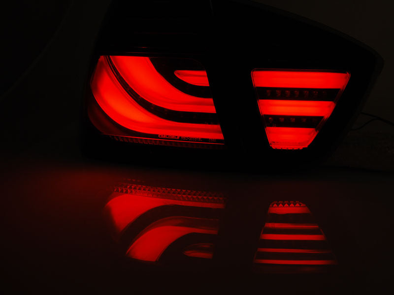 Tuning-Tec LED Lightbar Rückleuchten für BMW 3er E90 05-08 schwarz/rauch mit LED Blinker