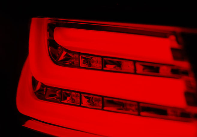 Tuning-Tec LED Lightbar Rückleuchten für BMW 5er E60 Limousine 03-07 rot/klar