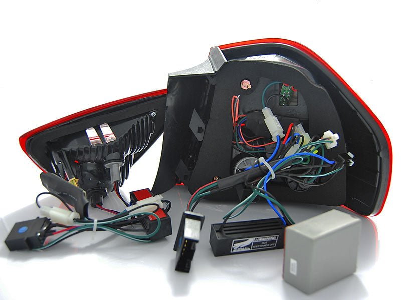 Tuning-Tec LED Lightbar Rückleuchten für BMW 3er E90 05-08 rot/klar mit LED Blinker