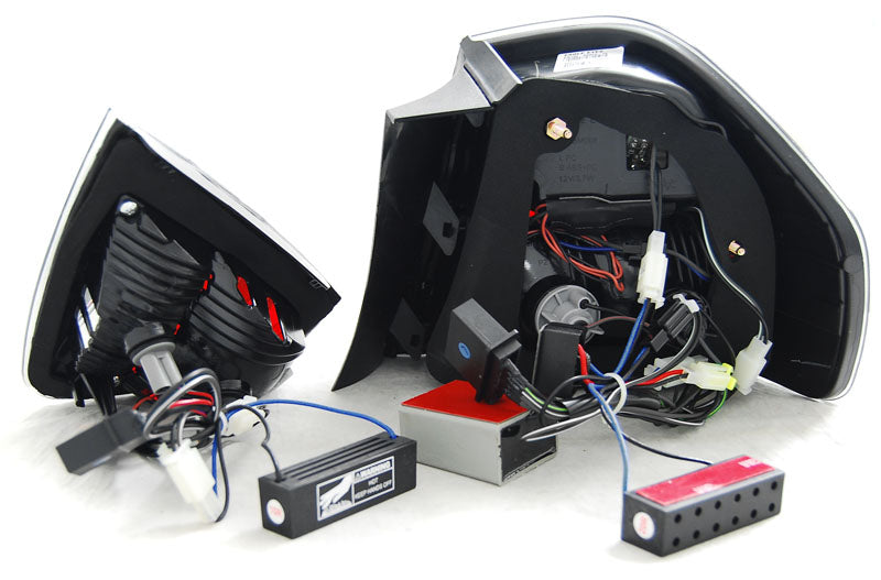 Tuning-Tec LED Lightbar Rückleuchten für BMW 3er E90 05-08 rauch mit LED Blinker