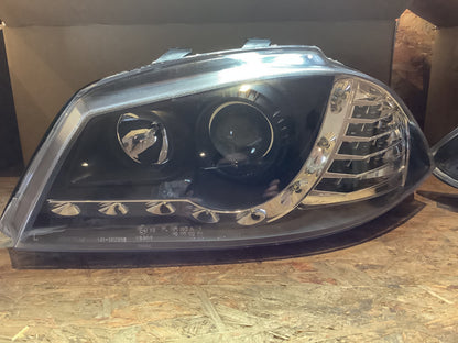 Tuning-Tec LED Tagfahrlicht Scheinwerfer für Seat Ibiza 6L 02-08 schwarz mit LED Blinker