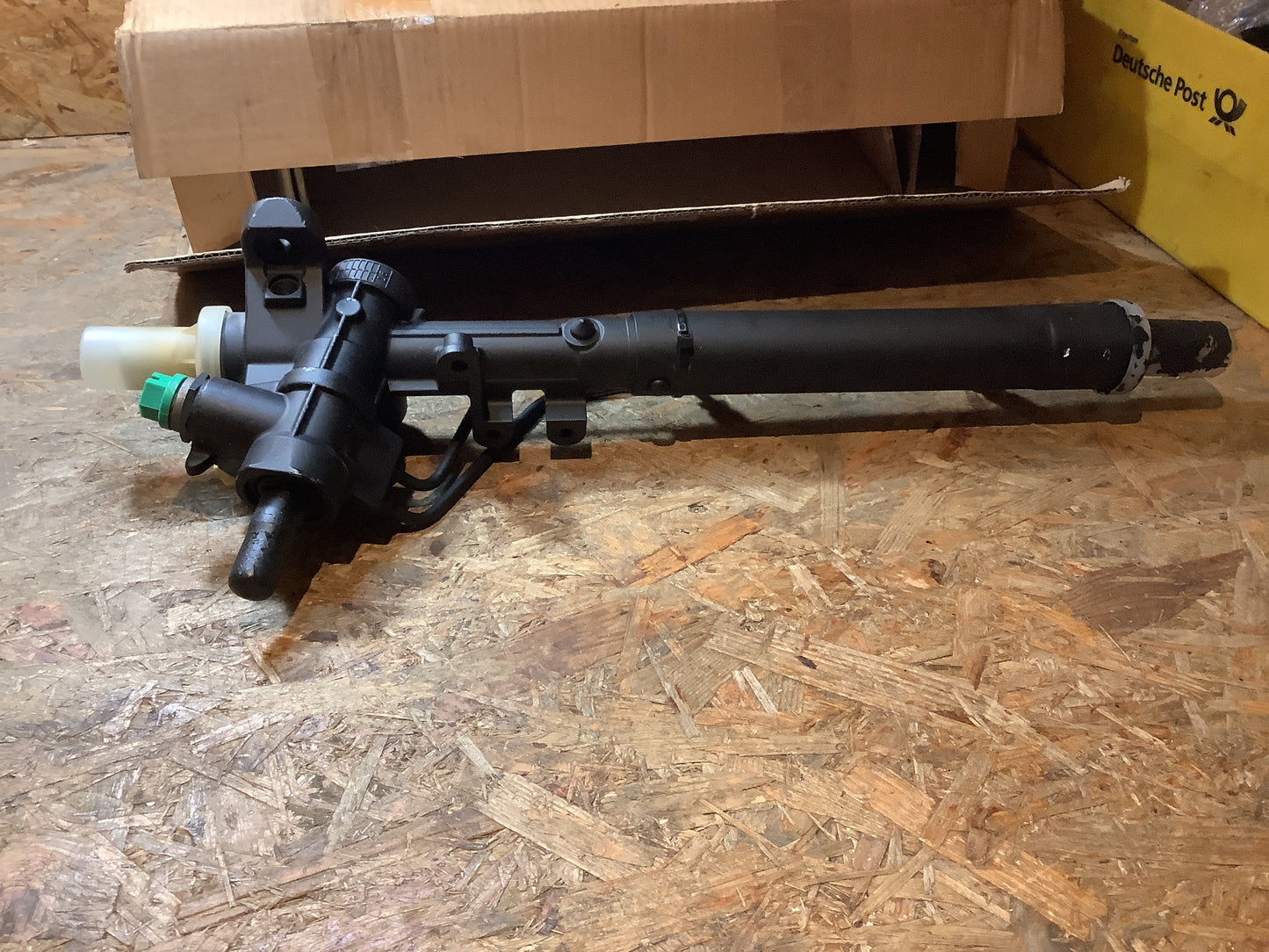 VW Golf II Bj. 83-92, VW Golf III Bj. 93-99, VW Polo Bj. 95-02, Seat Córdoba Bj. 93-02, Seat Ibiza Bj. 93-02, Seat Toledo Bj. 98-06 Lenkgetriebe Original VW NEU