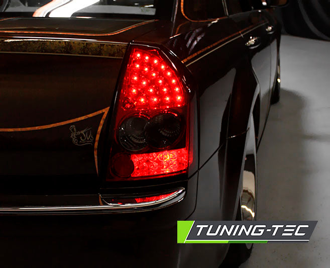 Tuning-Tec LED Rückleuchten für Chrysler 300C Limousine 05-08 rot/rauch