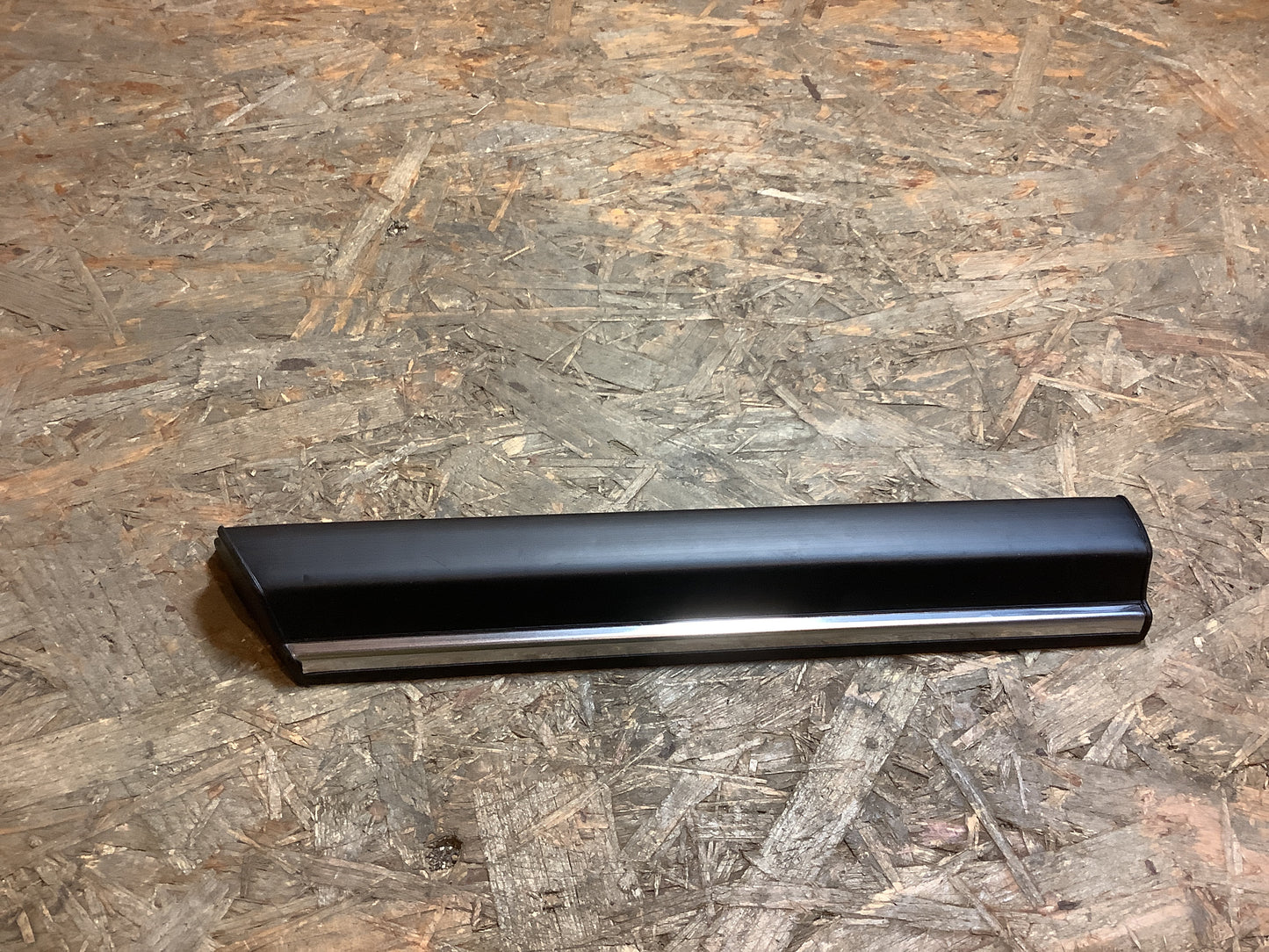 Rekord E Zierleiste Kotflügel V.L Original Opel NEU