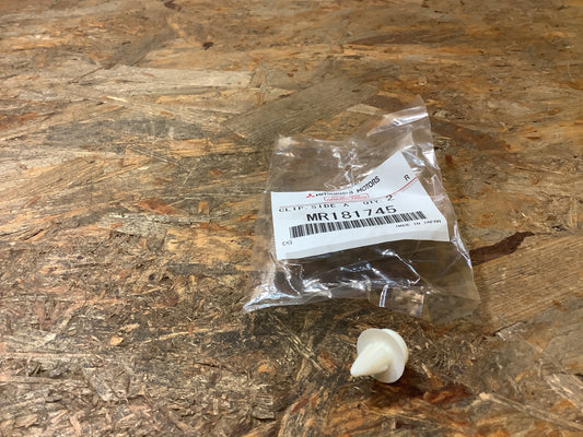 Mitsubishi Evo 7-9 Clip an Einstiegsleiste Original Mitsubishi NEU