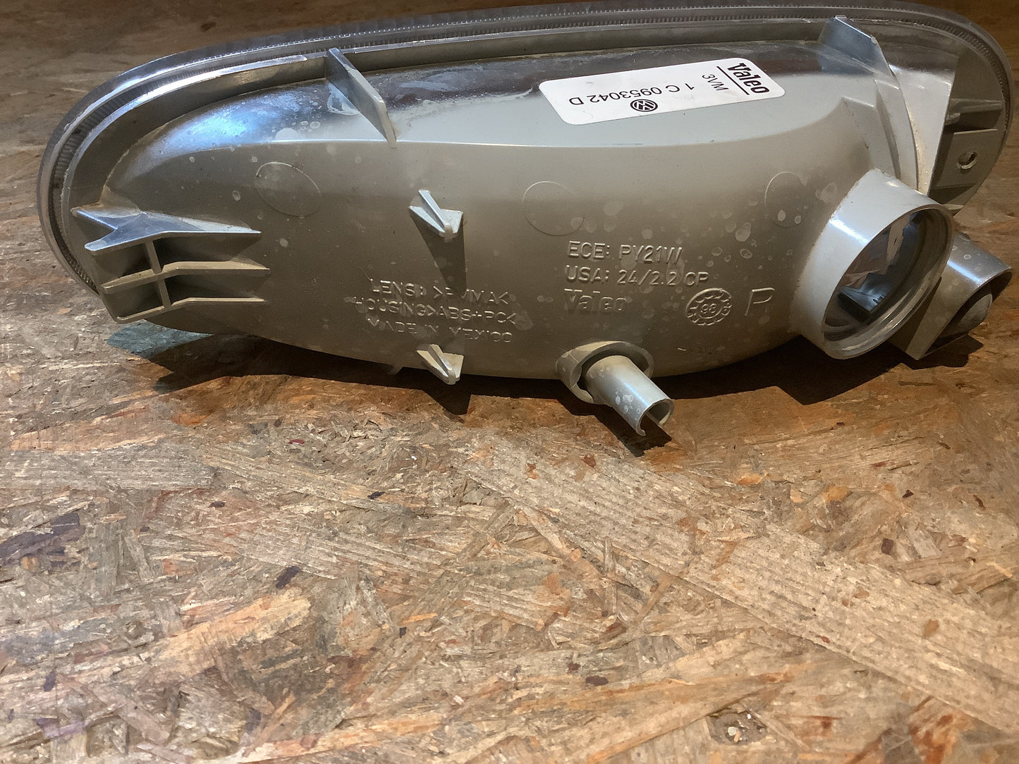 VW Beetle Bj. 98-2010 Blinkleuchte vorn Original VW NEU