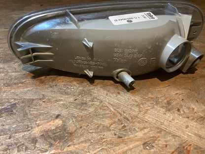 VW Beetle Bj. 98-2010 Blinkleuchte vorn Original VW NEU