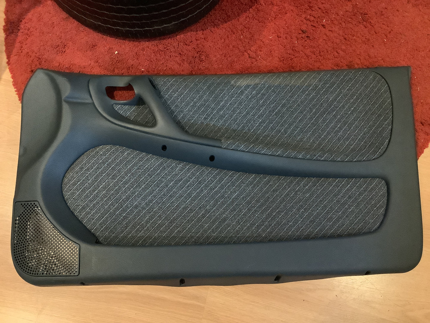 Opel Astra F Verkleidung Türe vorn, rechts, blau Original GM NEU